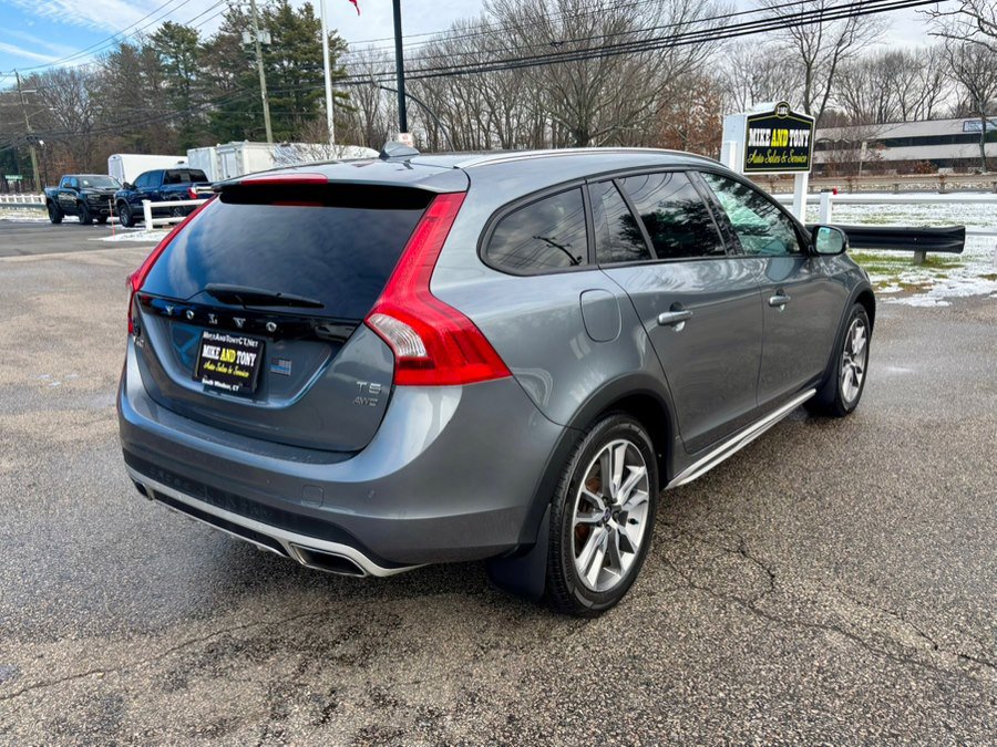 Used 2018 Volvo V60 T5 Cross Country w/ Convenience Package AWD/4WD image 6