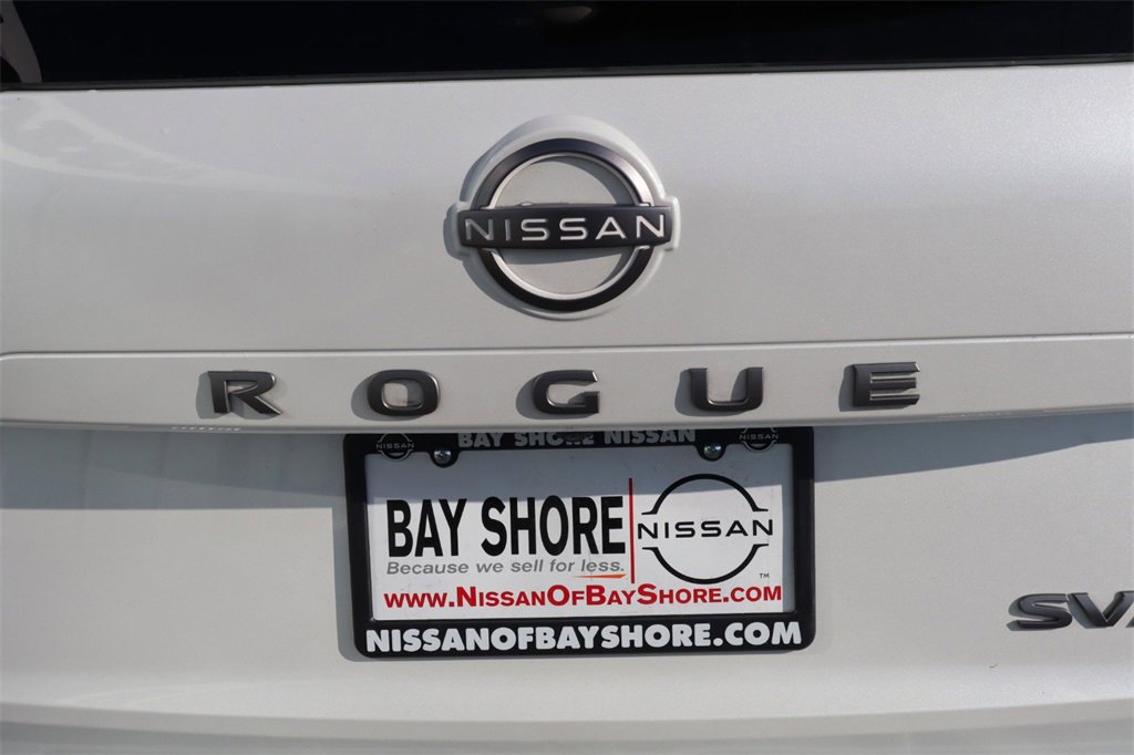 Used 2024 Nissan Rogue SV w/ SV Premium Package image 30