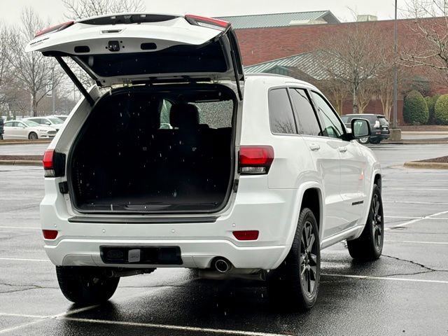 Used 2019 Jeep Grand Cherokee Altitude image 18