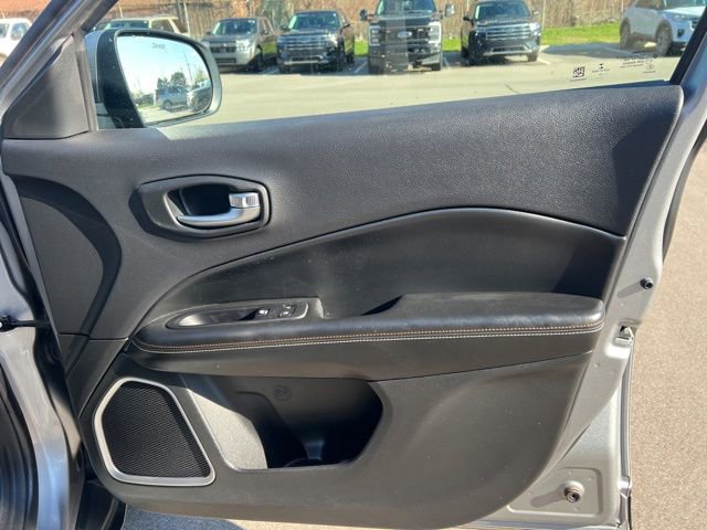 Used 2019 Jeep Compass Latitude w/ Cold Weather Group image 10