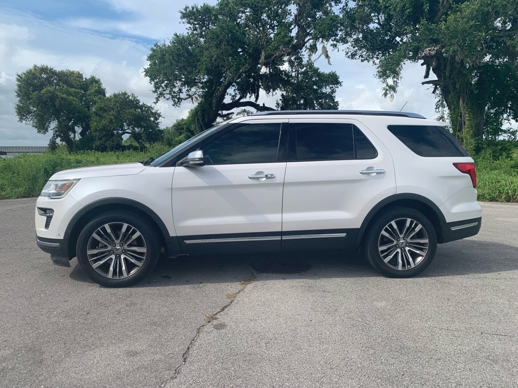 Used 2018 Ford Explorer Platinum image 3