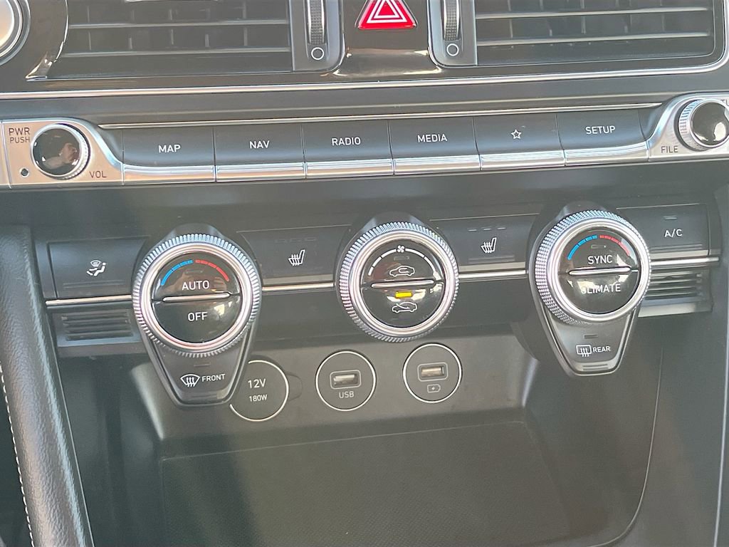 Used 2022 Genesis G70 3.3T image 16