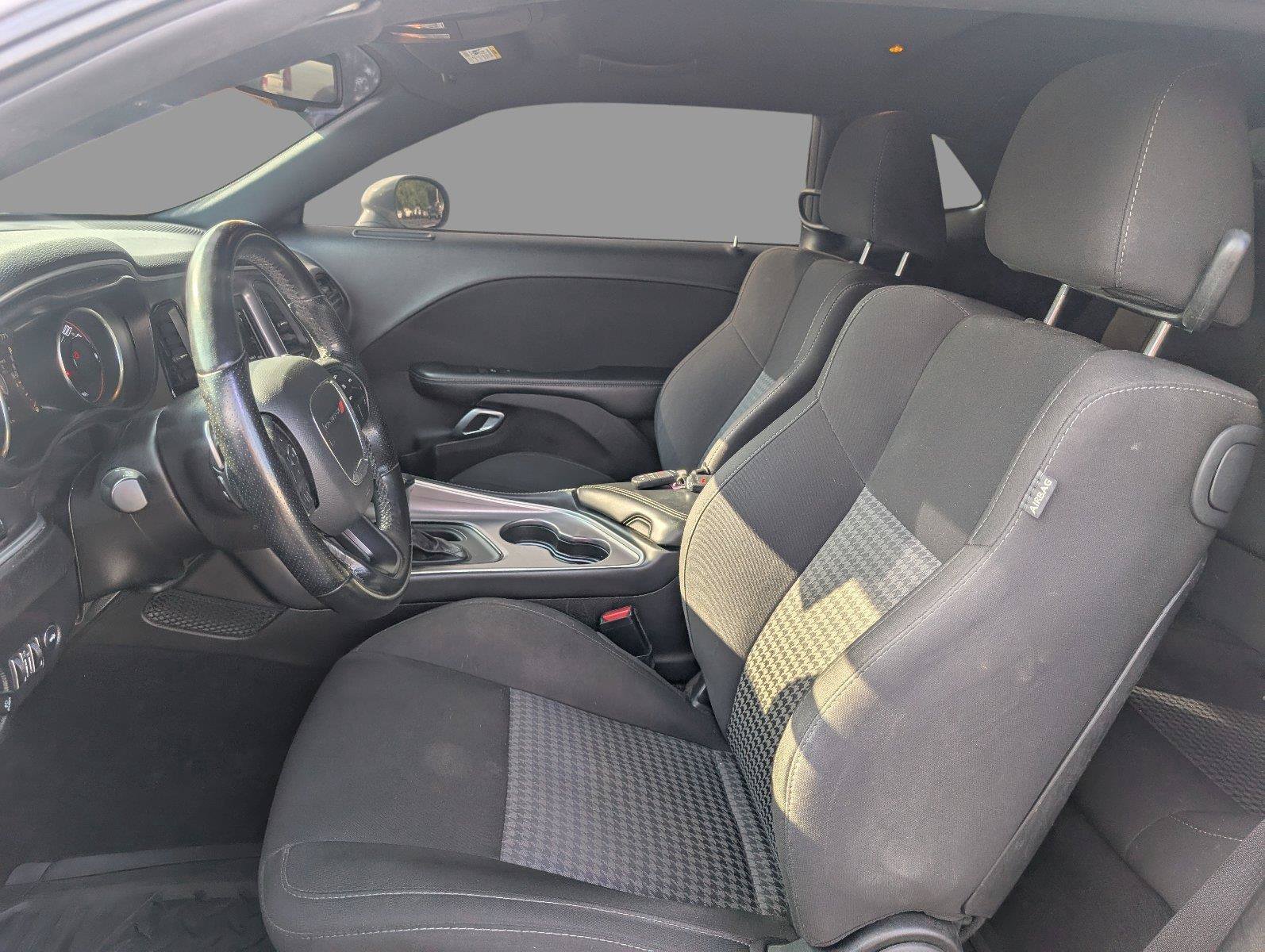 Used 2022 Dodge Challenger GT RWD image 17