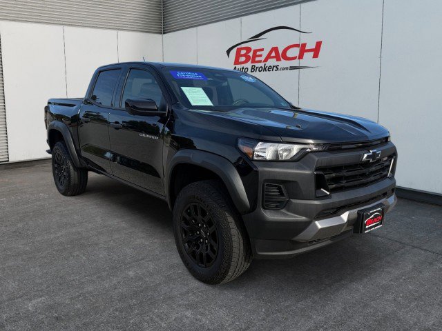 Used 2024 Chevrolet Colorado Trail Boss w/ Technology Package image 1
