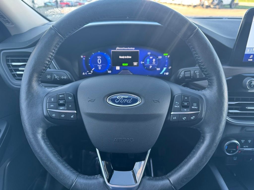Certified 2020 Ford Escape Titanium AWD/4WD image 26