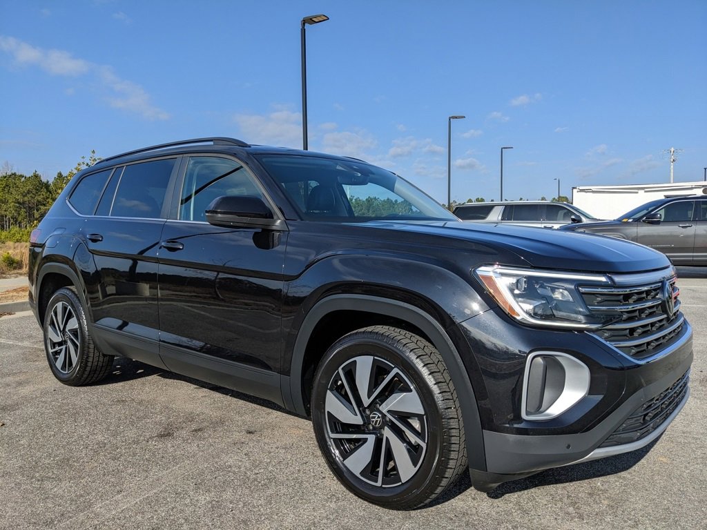 Used 2024 Volkswagen Atlas SE image 17