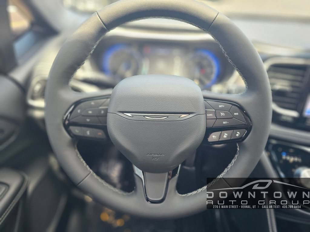 New 2027 Chrysler Pacifica Limited AWD/4WD image 14