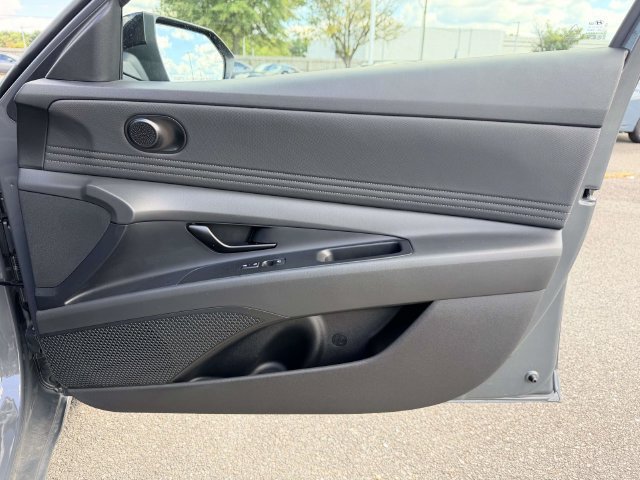 Used 2026 Hyundai Elantra SEL Sport Premium w/ Cargo Package FWD image 8