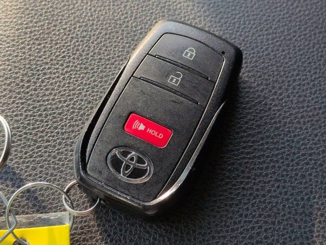 Used 2025 Toyota 4Runner SR5 RWD image 26