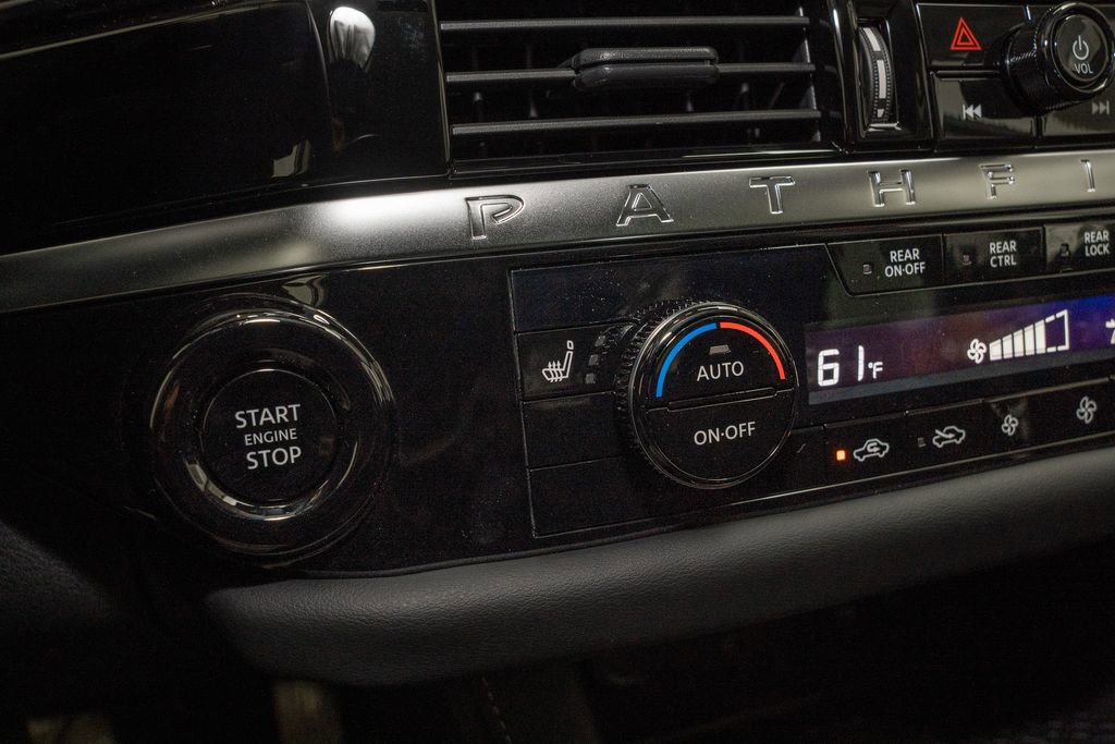 New 2026 Nissan Pathfinder SL image 11