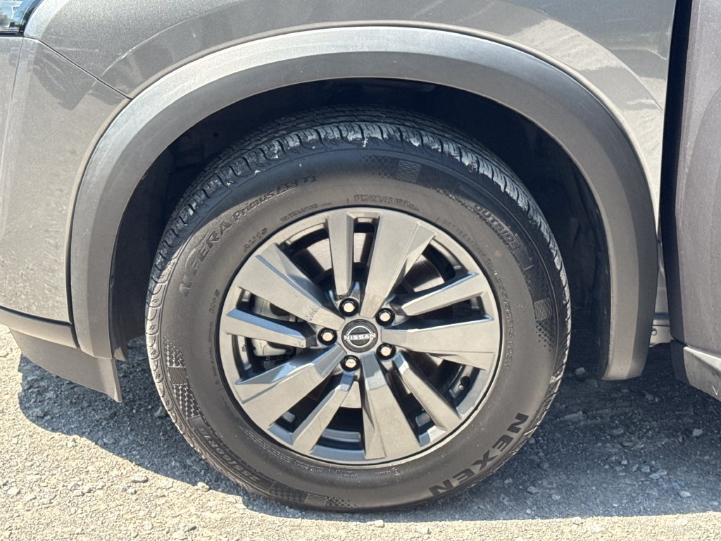 Used 2023 Nissan Pathfinder SV AWD/4WD image 22