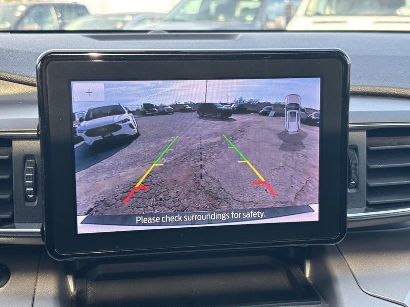 Used 2022 Ford Explorer XLT w/ Equipment Group 202A image 27