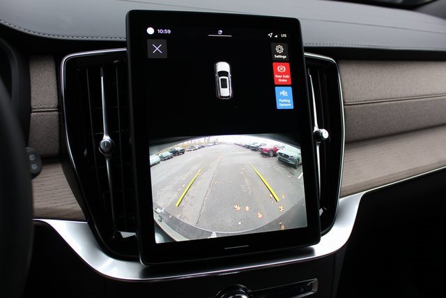 New 2026 Volvo XC90 B5 Core w/ Protection Package Premier image 21