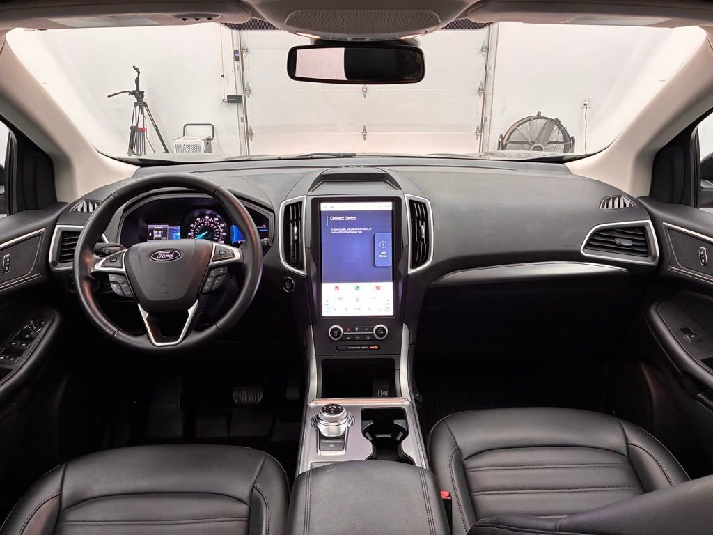 Certified 2022 Ford Edge SEL w/ Convenience Package image 2
