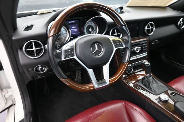 Used 2013 Mercedes-Benz SLK 350 image 23