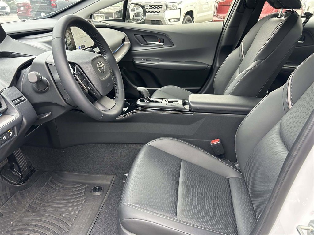 Used 2025 Toyota Prius XLE image 15