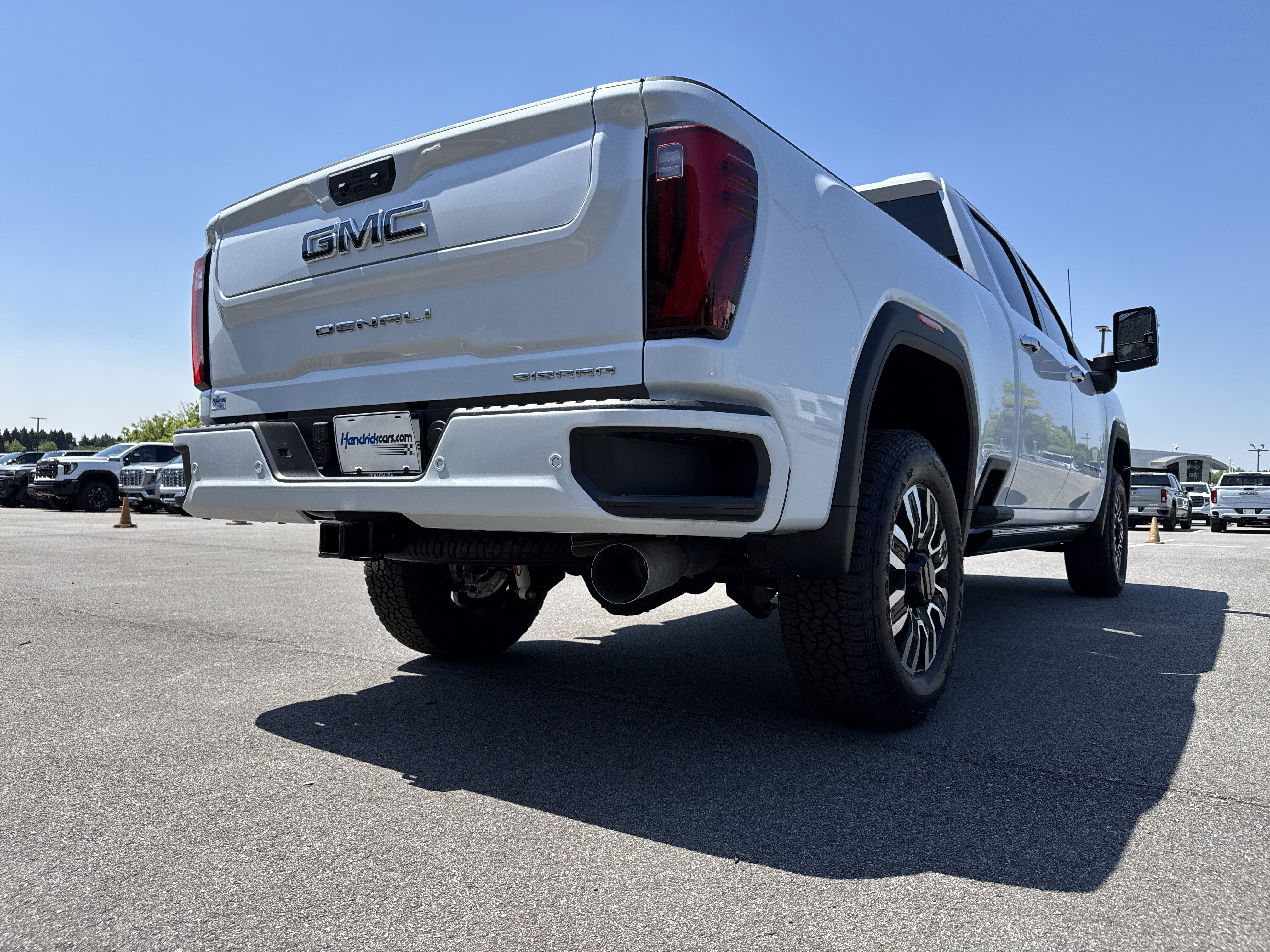 New 2026 GMC Sierra 2500 Denali Ultimate AWD/4WD image 10
