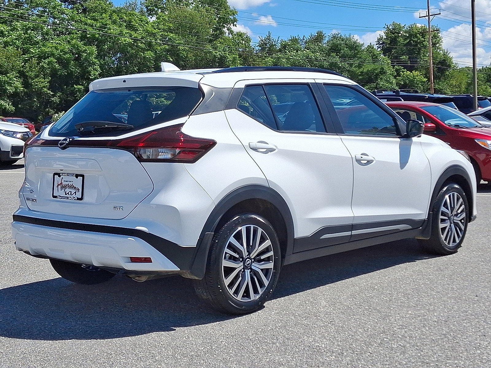 Used 2023 Nissan Kicks SR w/ SR Premium Package image 6
