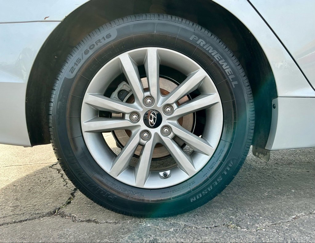 Used 2015 Hyundai Sonata SE image 22