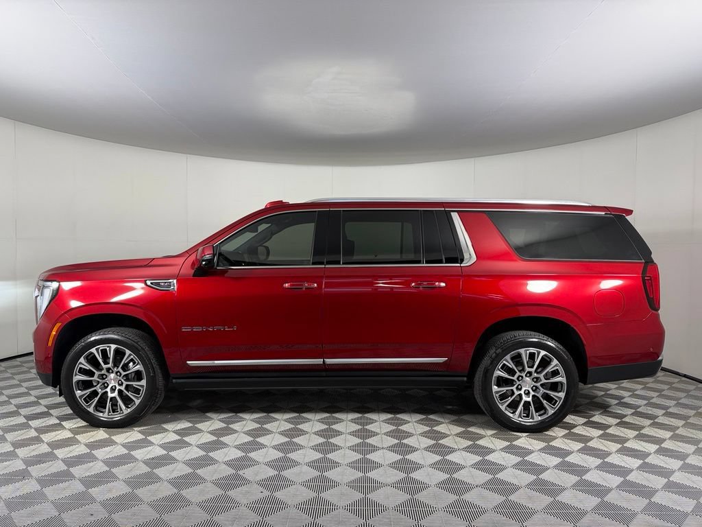 Used 2026 GMC Yukon XL Denali w/ Sun & Power Step Package AWD/4WD image 10