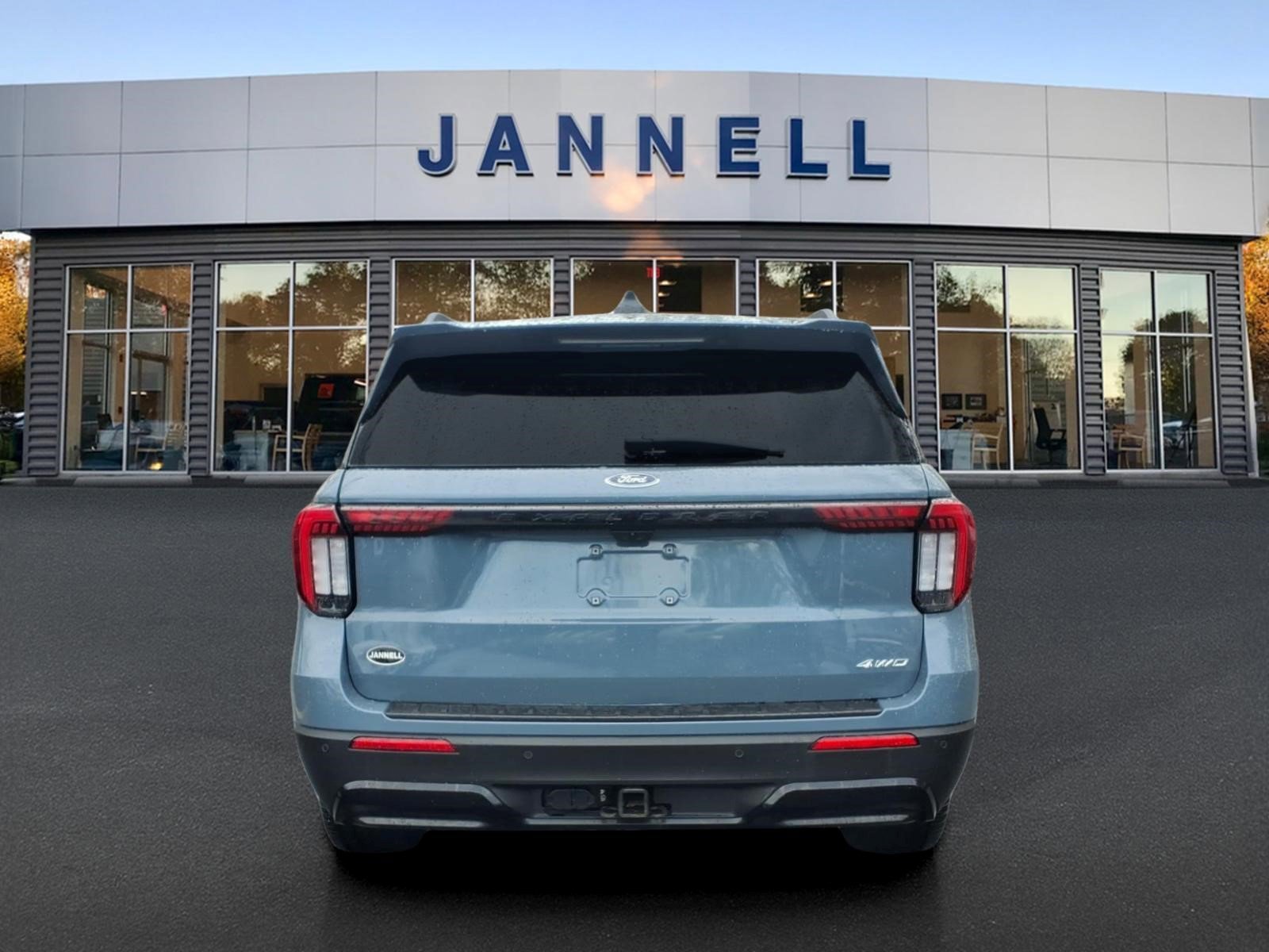 Used 2025 Ford Explorer ST-Line w/ ST-Line Street Pack AWD/4WD image 6
