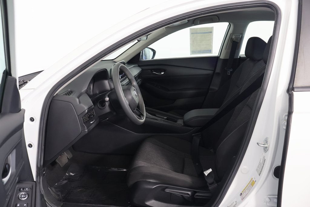 Used 2023 Honda Accord LX image 7