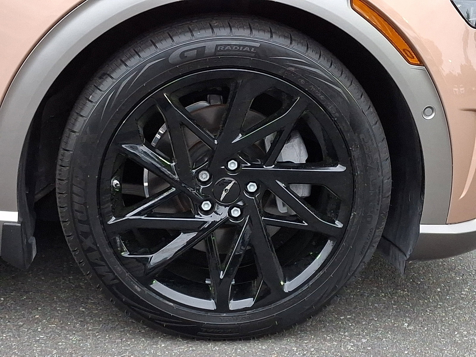 Certified 2023 Genesis GV60 Advanced AWD/4WD image 8