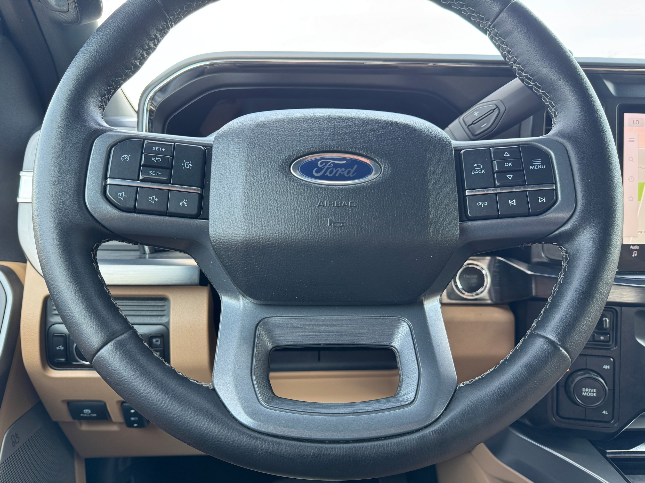 Used 2025 Ford F450 Lariat AWD/4WD image 19