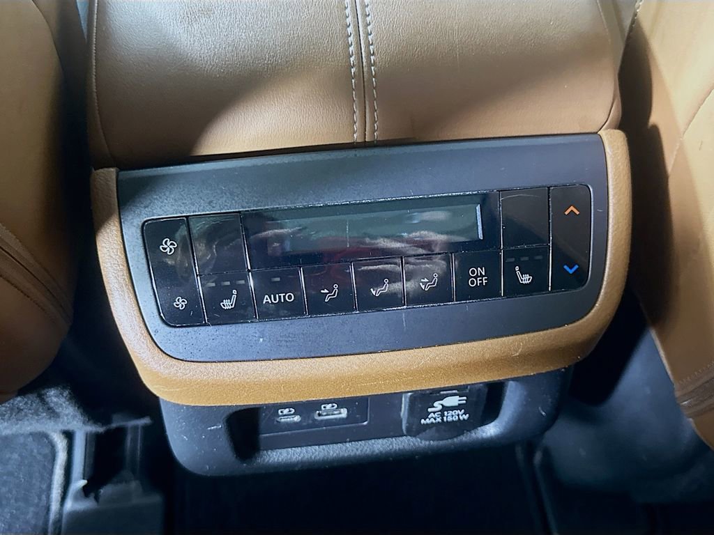 Used 2023 Nissan Pathfinder Platinum AWD/4WD image 34