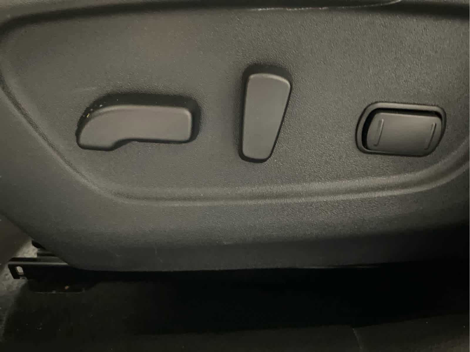 Used 2019 Nissan Rogue SV image 12