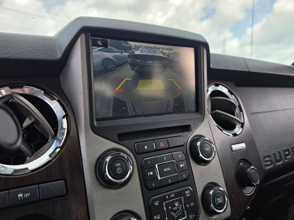 Used 2016 Ford F250 Lariat w/ Lariat Ultimate Package AWD/4WD image 25