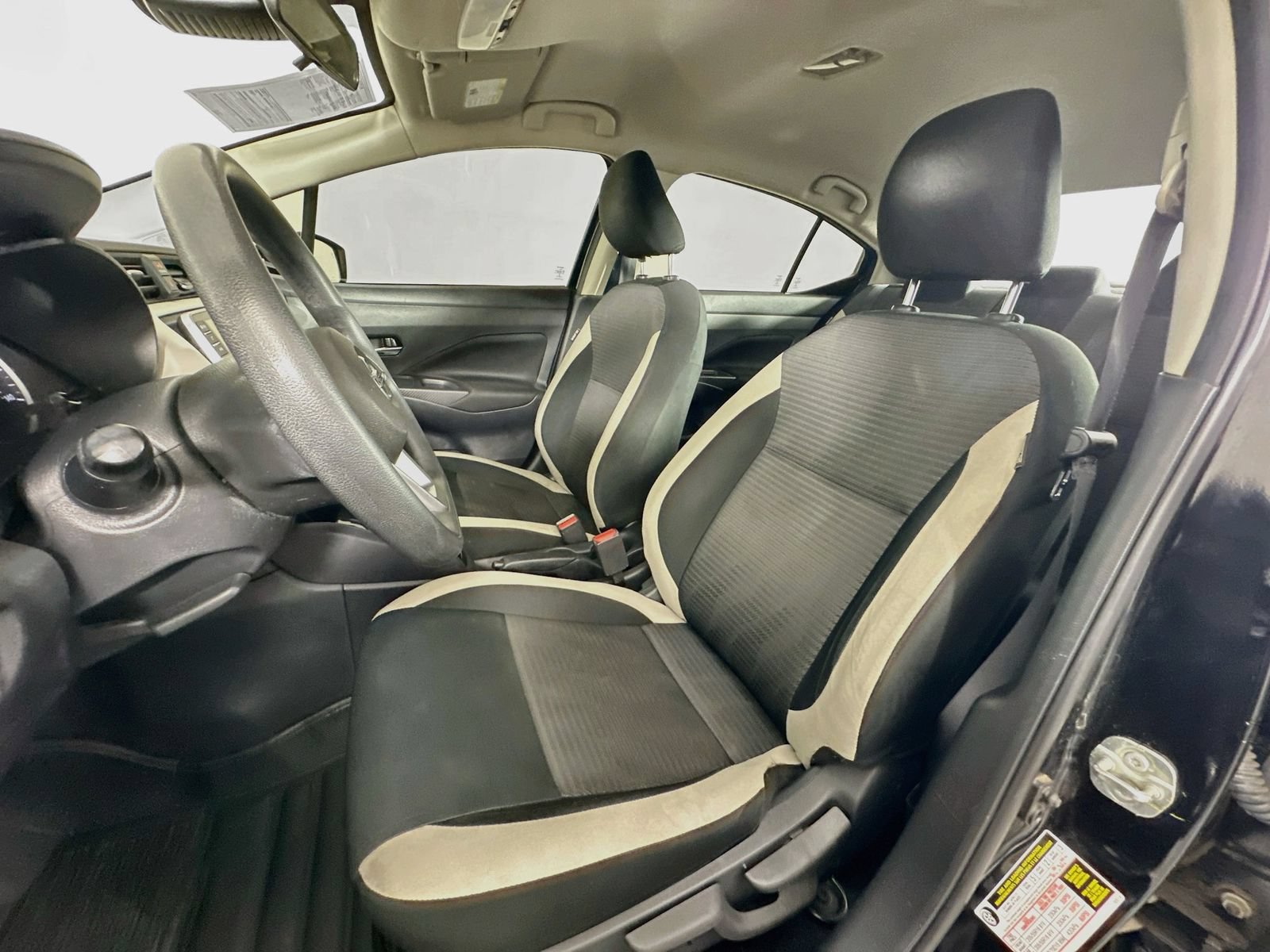 Used 2021 Nissan Versa SV FWD image 19