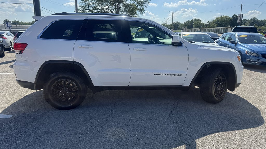 Used 2018 Jeep Grand Cherokee Laredo AWD/4WD image 10
