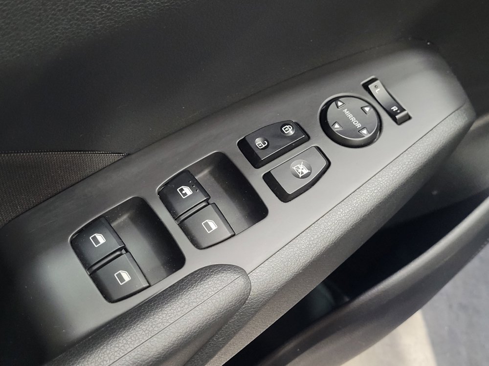 Used 2018 Hyundai Accent SE FWD image 27