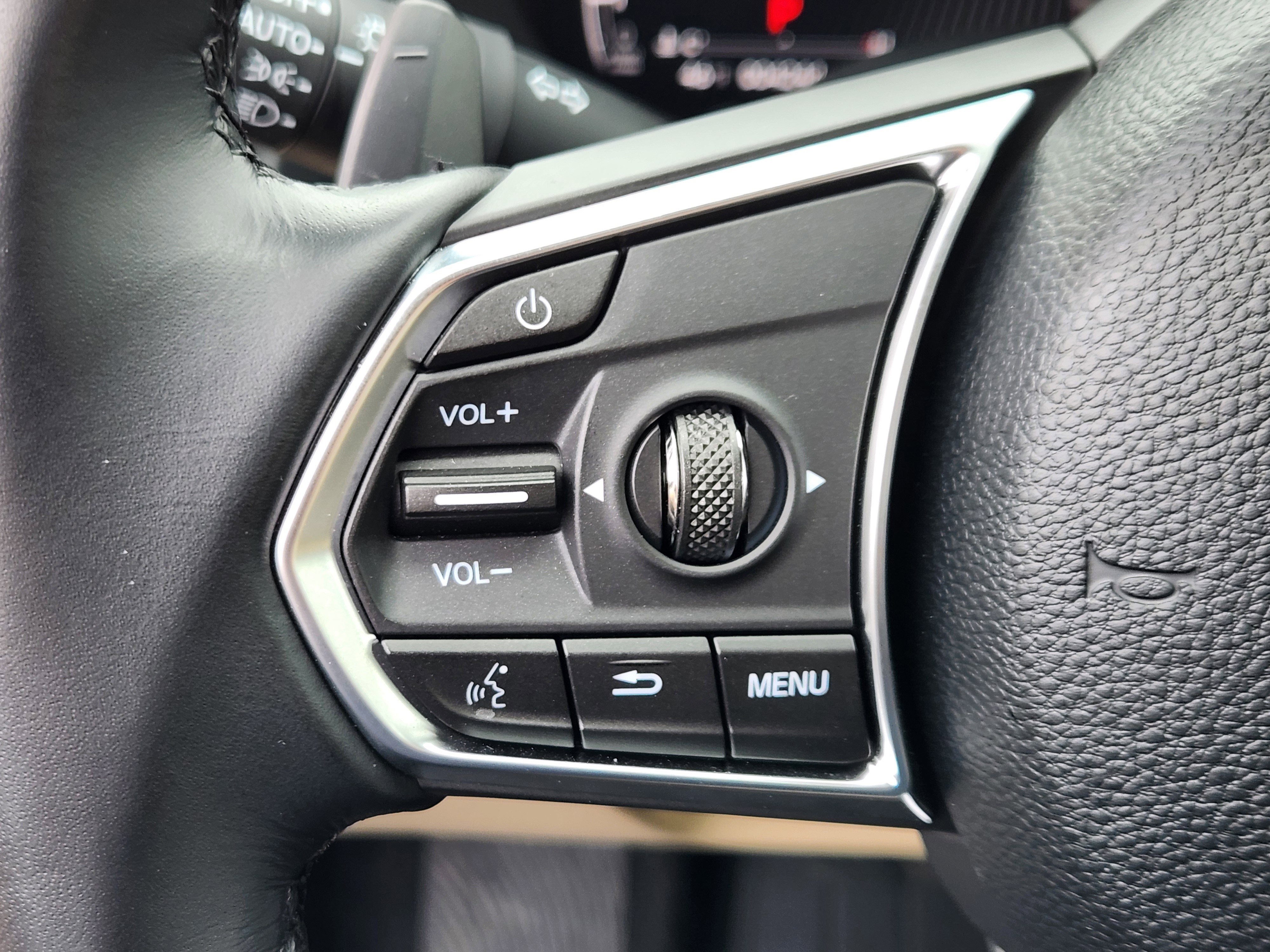 Certified 2025 Acura TLX w/ Technology Package image 24