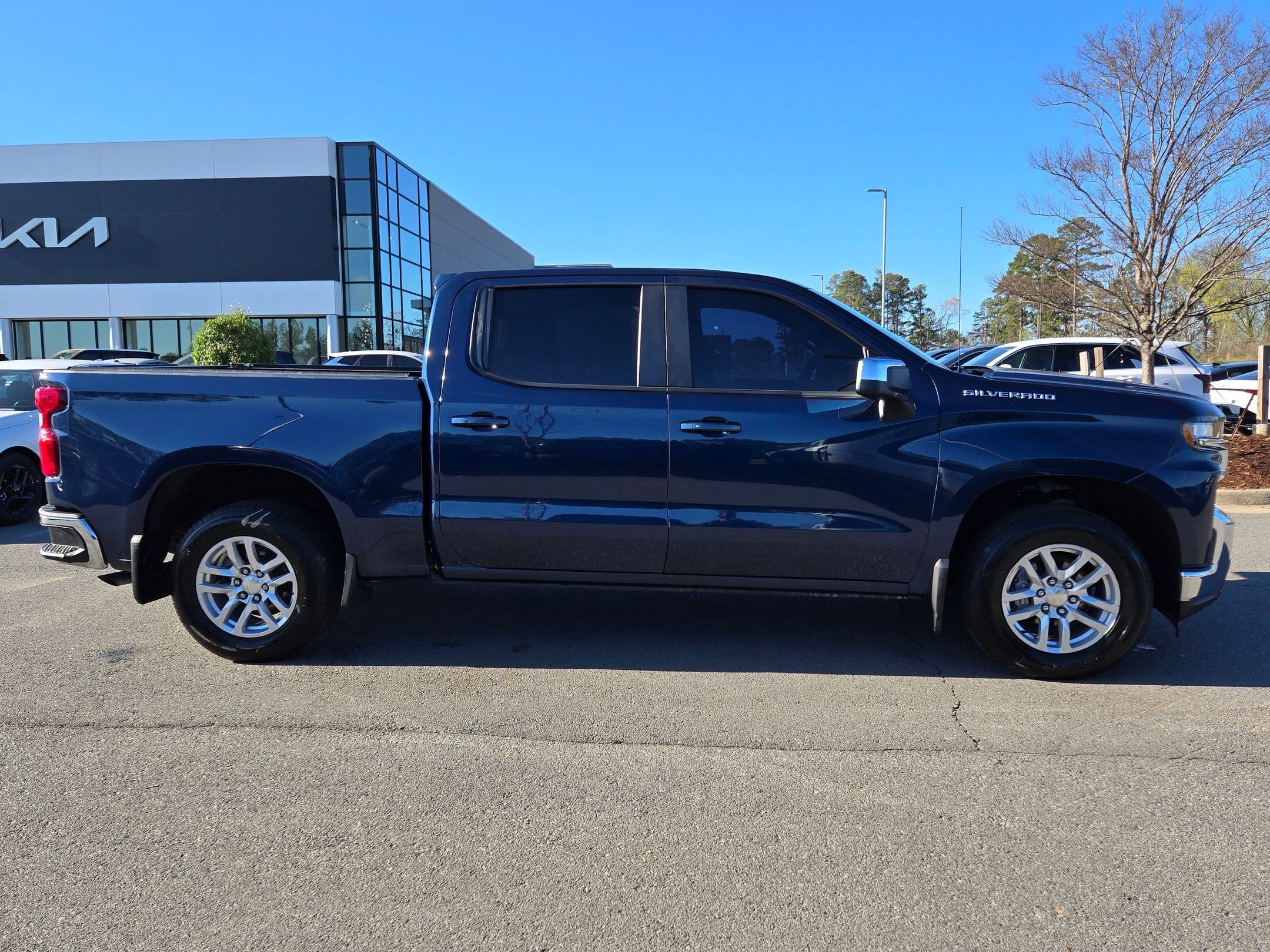 Used 2020 Chevrolet Silverado 1500 LT w/ All-Star Edition image 8