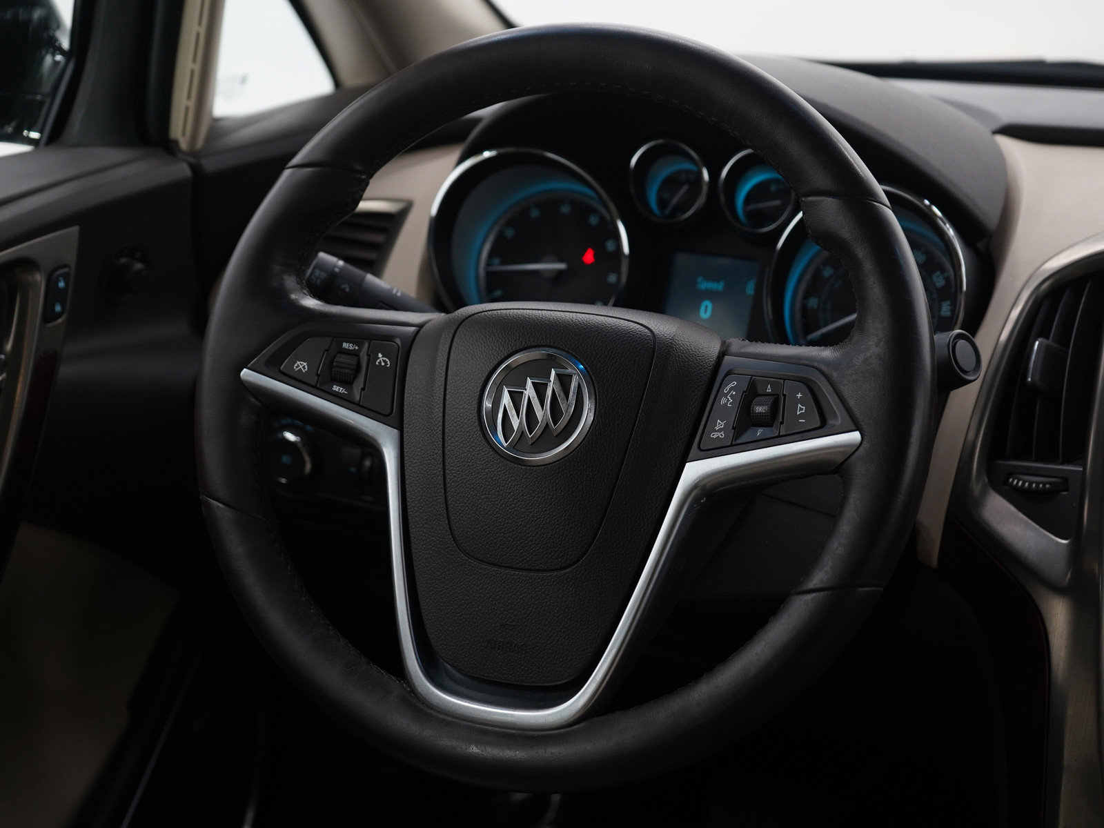 Used 2013 Buick Verano Leather image 13