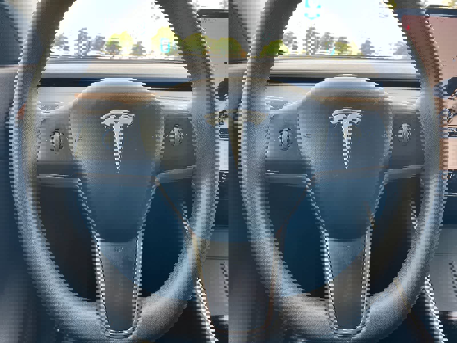 Used 2020 Tesla Model Y Long Range image 23