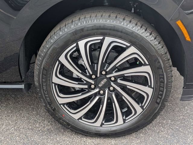 New 2026 Lincoln Navigator L Black Label image 10