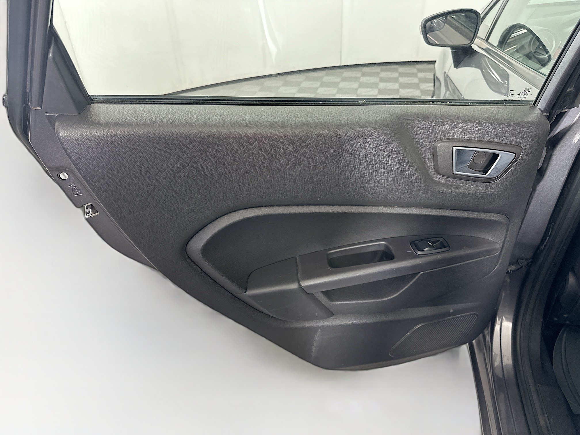 Used 2014 Ford Fiesta SE w/ Equipment Group 201A FWD image 23