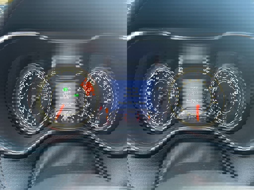 Used 2022 Jeep Cherokee Trailhawk w/ Sound & Nav Group image 12