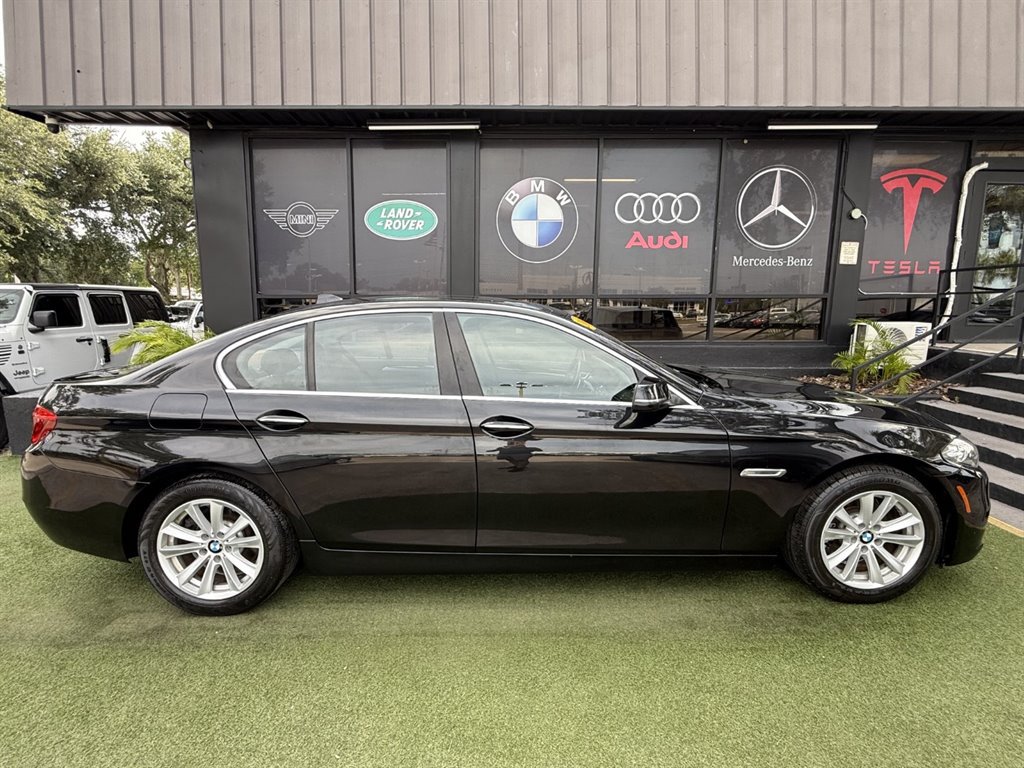Used 2016 BMW 528i xDrive Sedan AWD/4WD image 8
