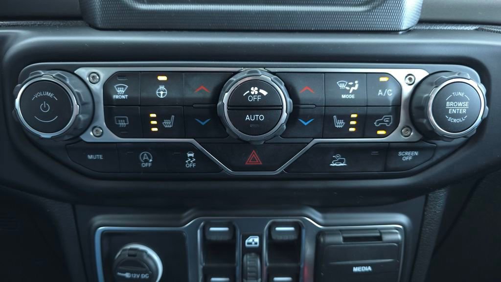 Used 2022 Jeep Wrangler Unlimited Sport image 32