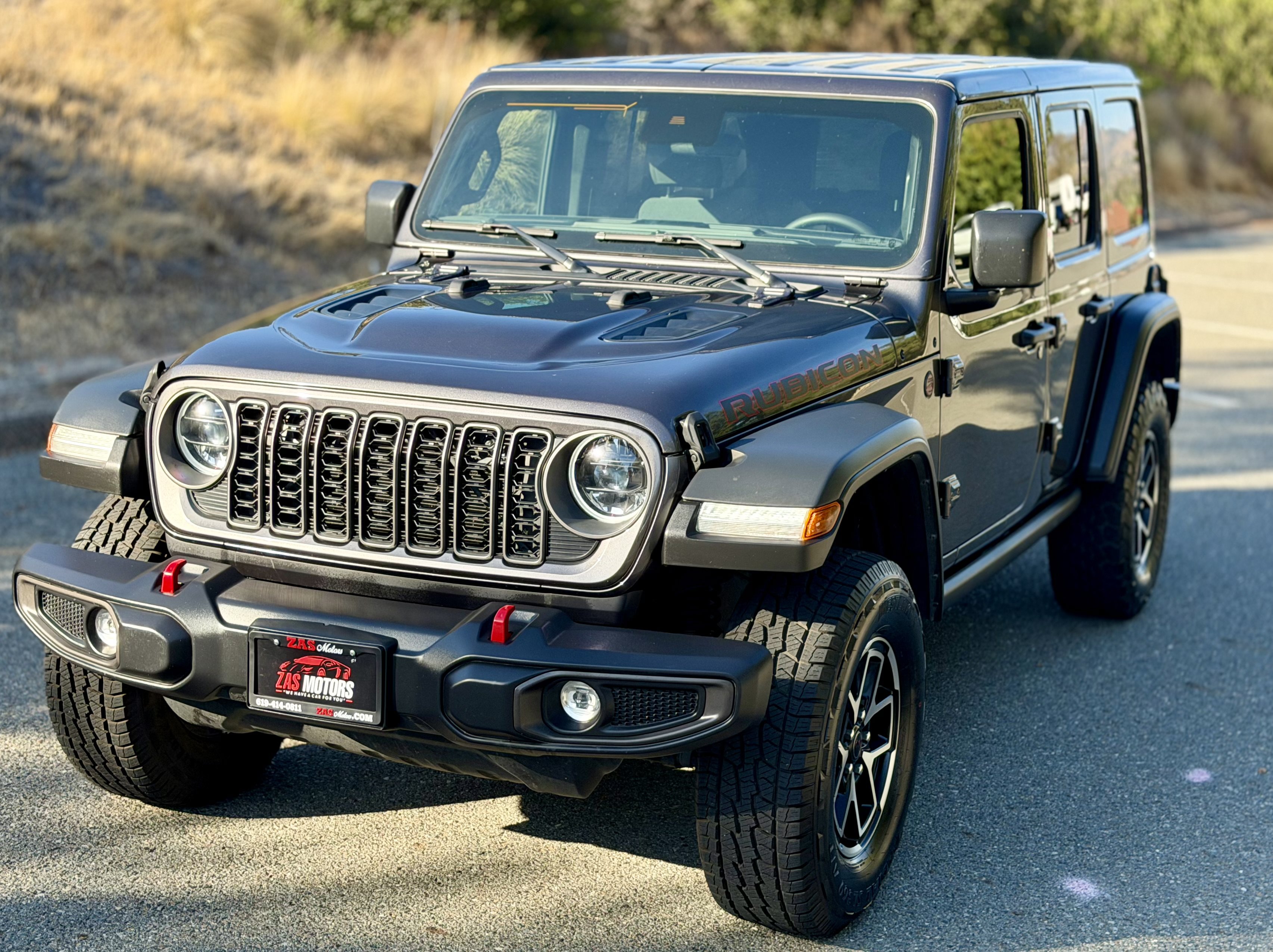 Used 2025 Jeep Wrangler Unlimited Rubicon AWD/4WD image 5
