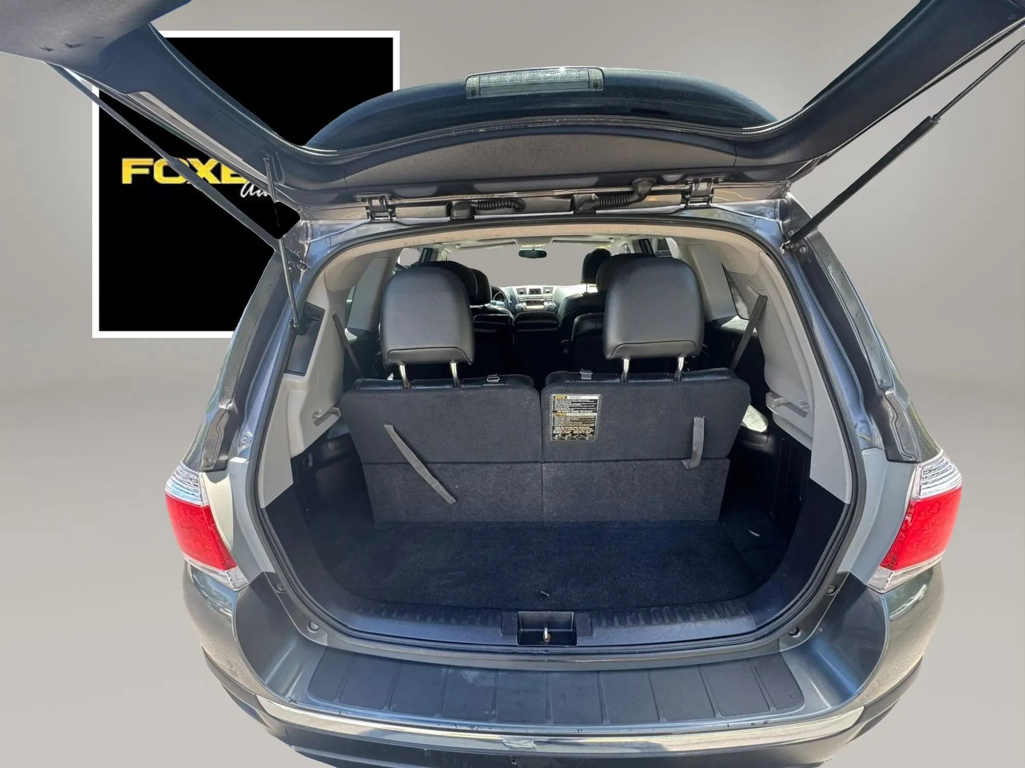 Used 2011 Toyota Highlander SE w/ Tow Pkg AWD/4WD image 15
