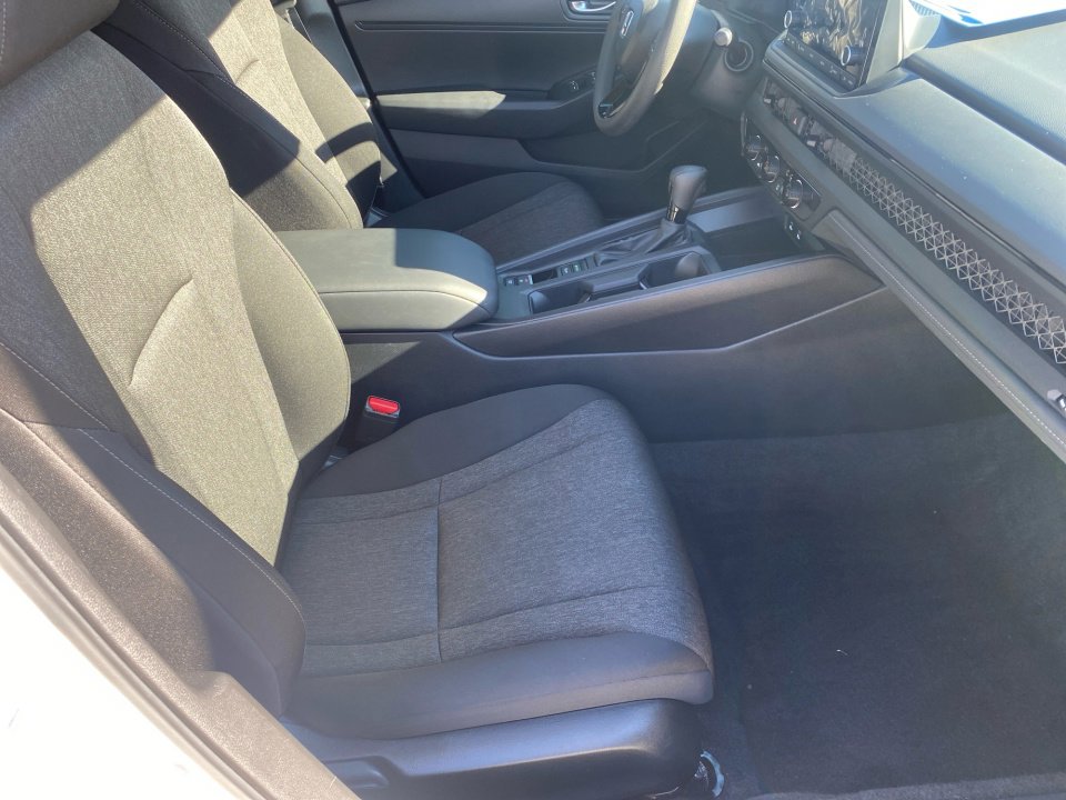 Certified 2023 Honda Accord LX image 32