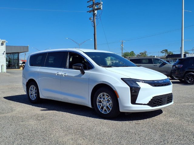 New 2027 Chrysler Pacifica Select FWD image 23