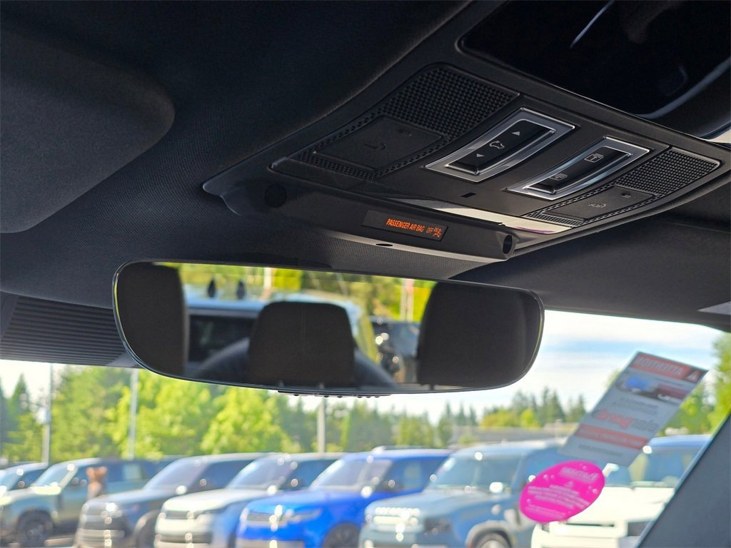 New 2025 Land Rover Defender 90 X-Dynamic SE image 16