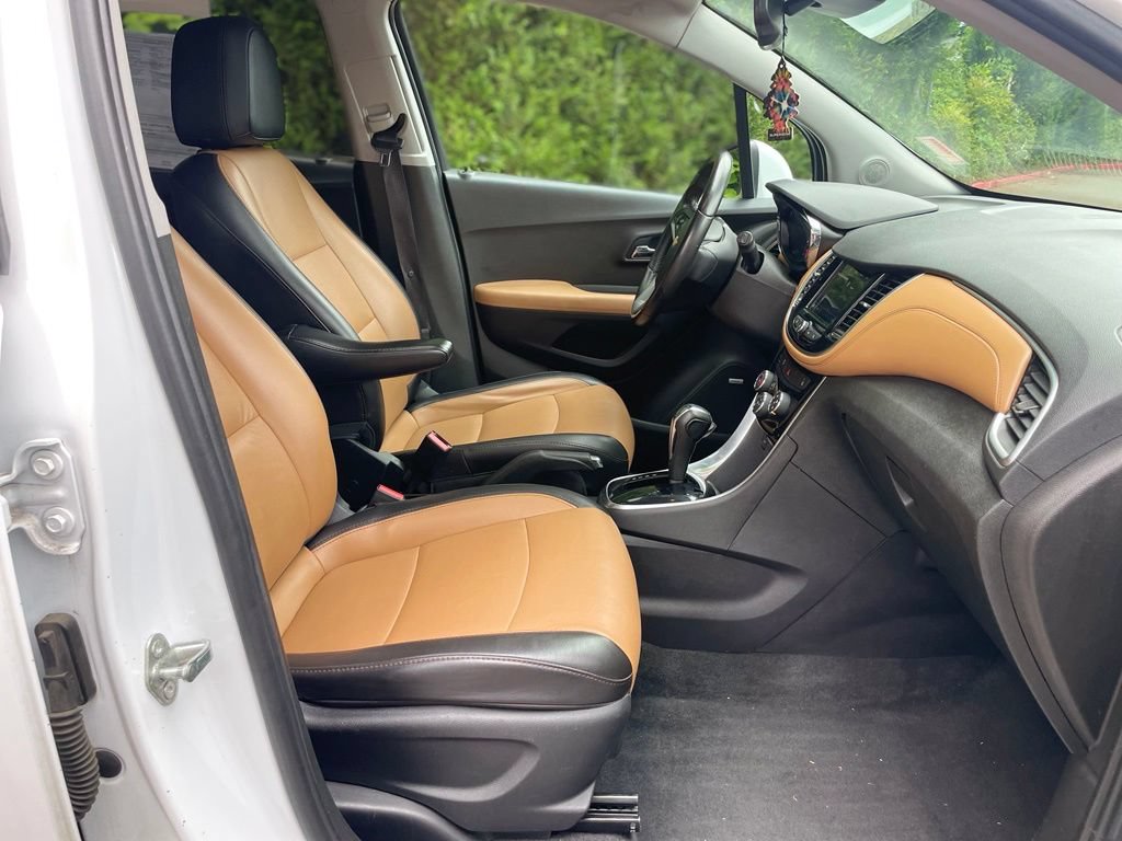 Used 2018 Chevrolet Trax Premier FWD image 22