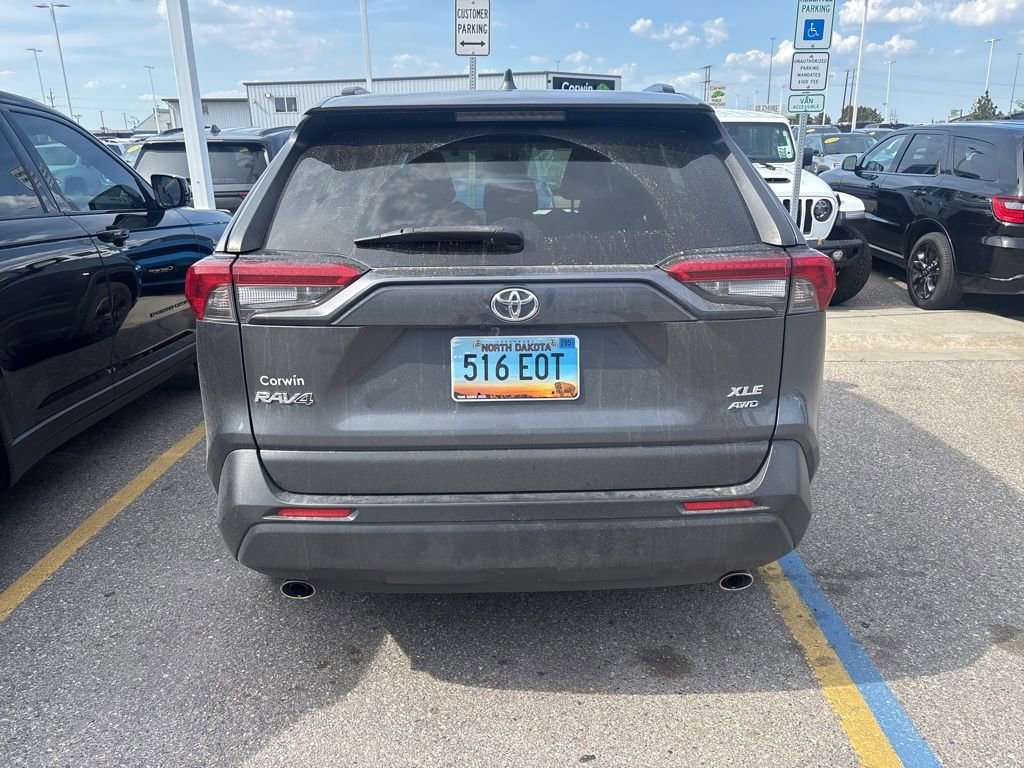 Used 2019 Toyota RAV4 XLE w/ Convenience Package AWD/4WD image 5